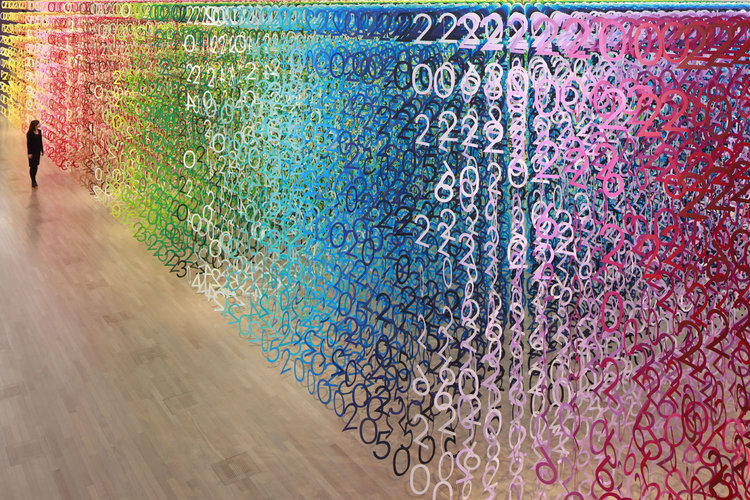 Count the rainbow numbers - installation by Emmanuelle Moureaux