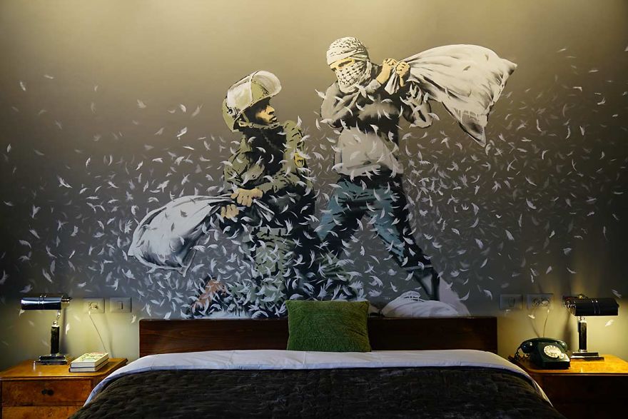 banksy-walled-off-hotel-bethlehem-palestine-41-58bd3a122e67a__880