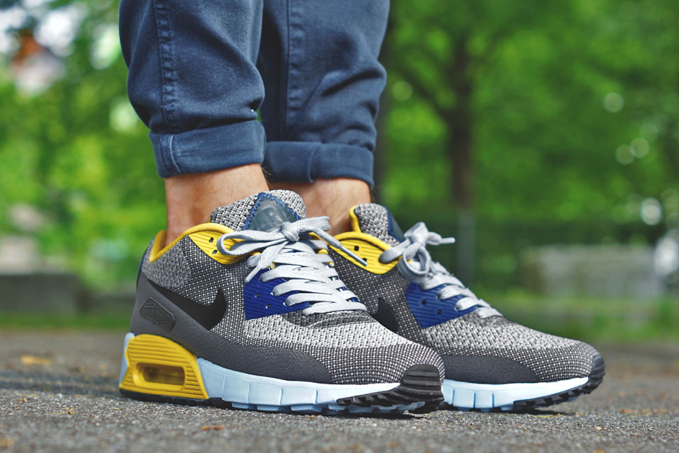 air max 90 with joggers
