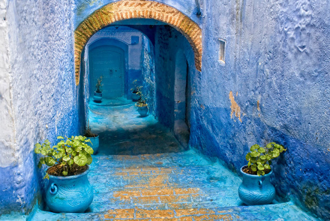 blue-streets-of-chefchaouen-morocco-14-660x442