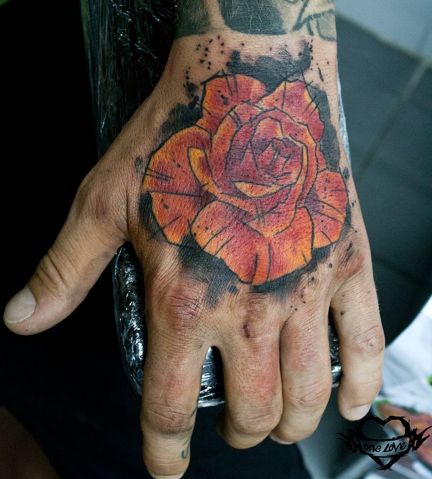 Mike Kyrtatas, tattoo artist (28)