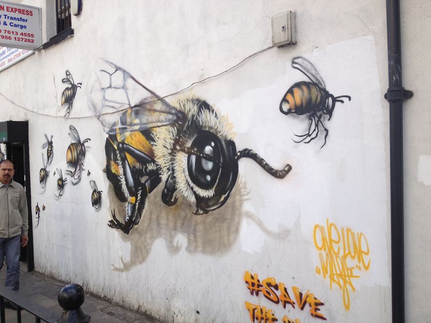 London Streets Painted With Bee Murals To Raise Awareness About Colony Collapse Disorder (4)