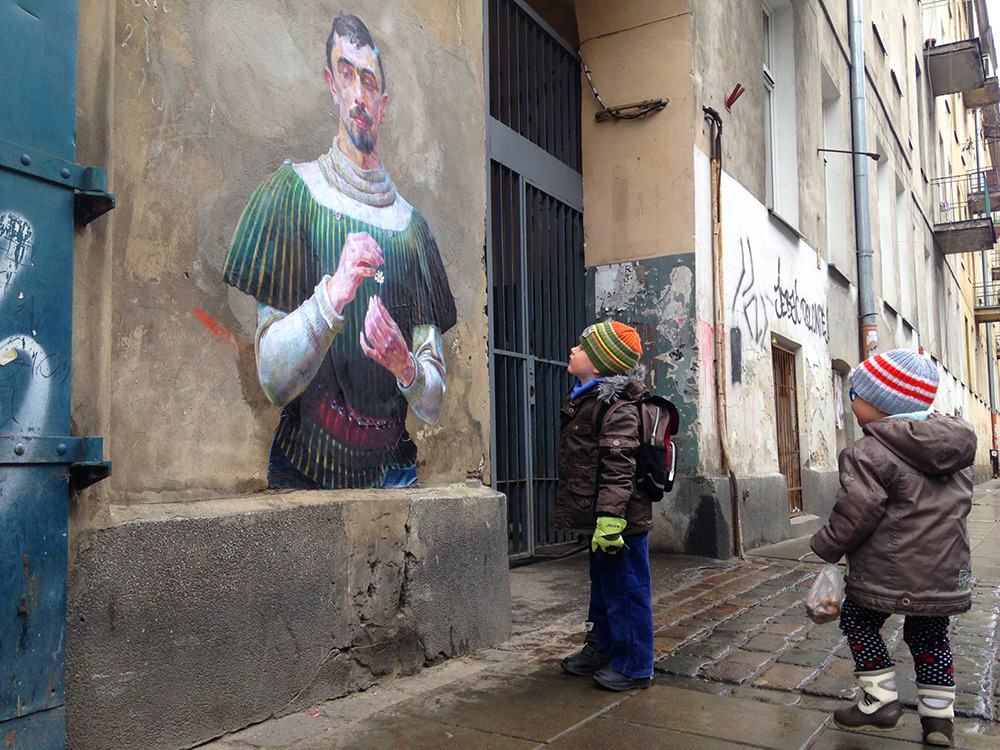 Released Paintings of Anonymous Figures out of Museums and onto the Streets through a Global Art Project (2)