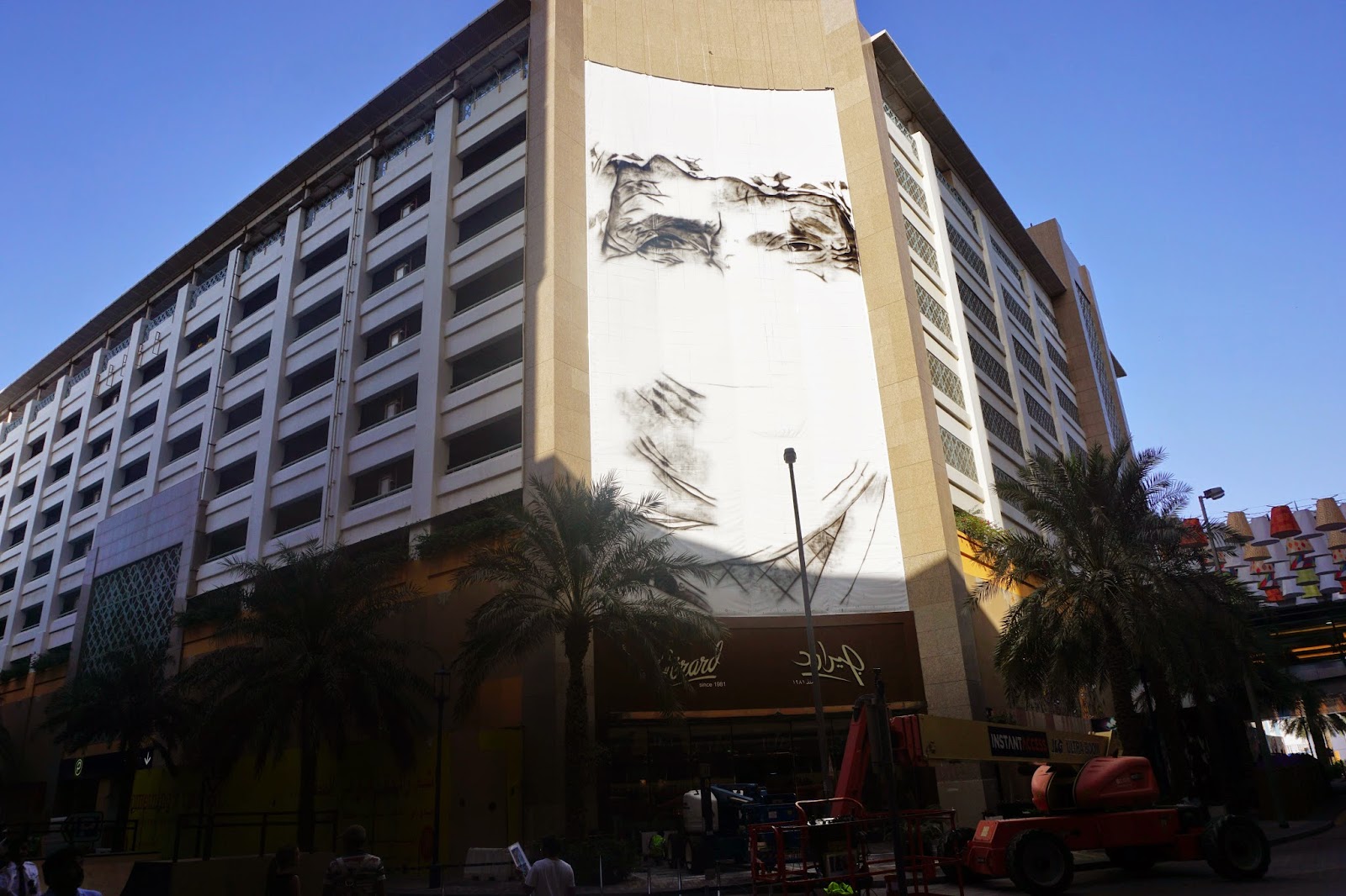 Kobra paints “The Bedouin”, its latest piece in Dubai, UAE (5)