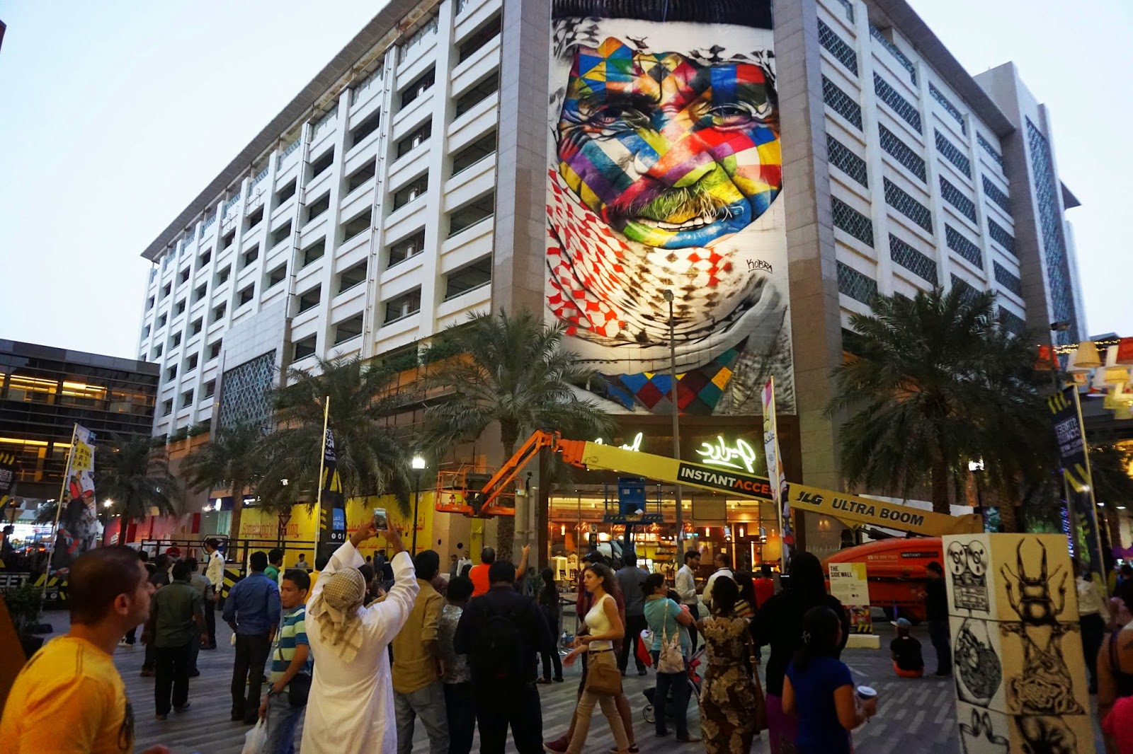 Kobra paints “The Bedouin”, its latest piece in Dubai, UAE (7)