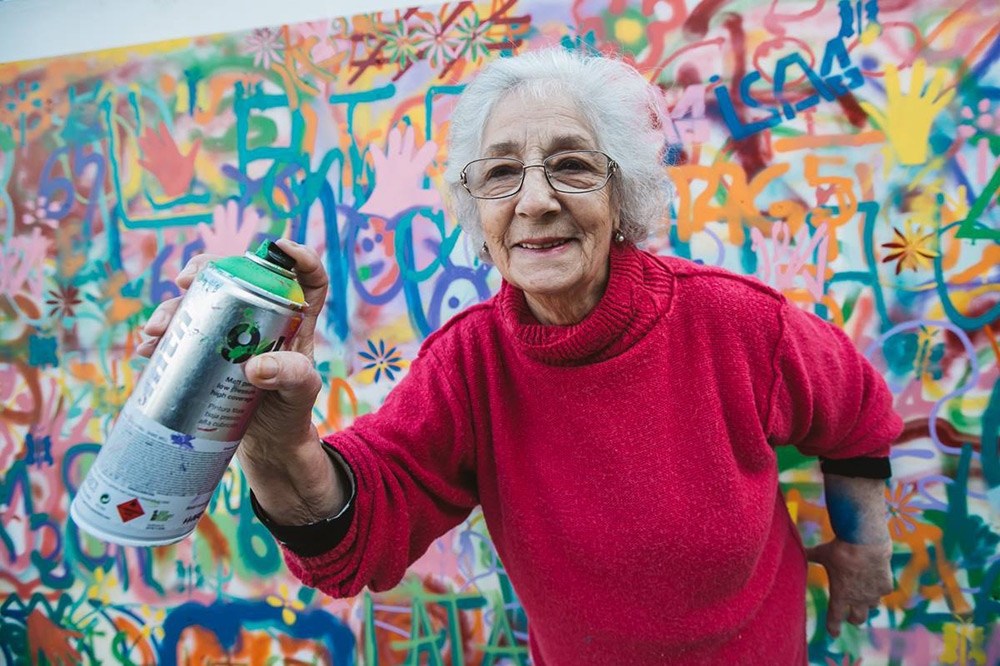 Lisbon is Overthrowing Street Art Clichés through Creative Workshops for Older People - the vandallist (5)