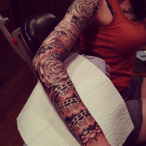 Stephanie Brown, tattoo artist (18)