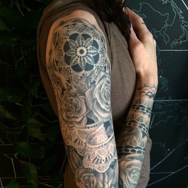 Stephanie Brown, tattoo artist (7)