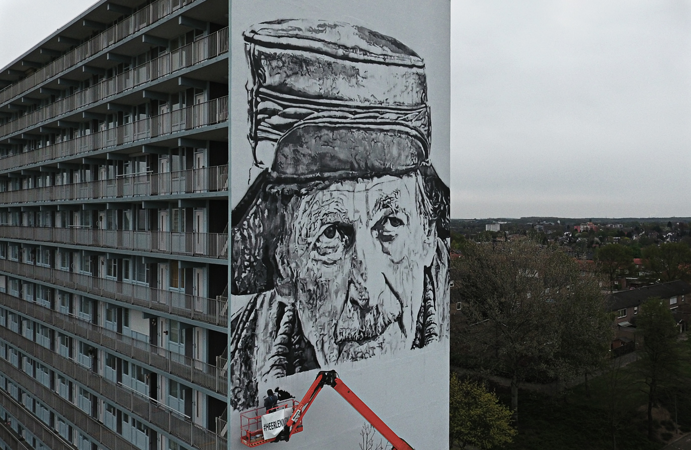 Monochromatic Mural by HENDRIK BEIKIRCH in the Netherlands - the vandallist (4)
